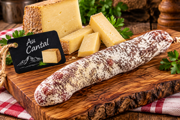 Saucisson sec au Cantal, environ 180g - Sans colorant, embossage naturel