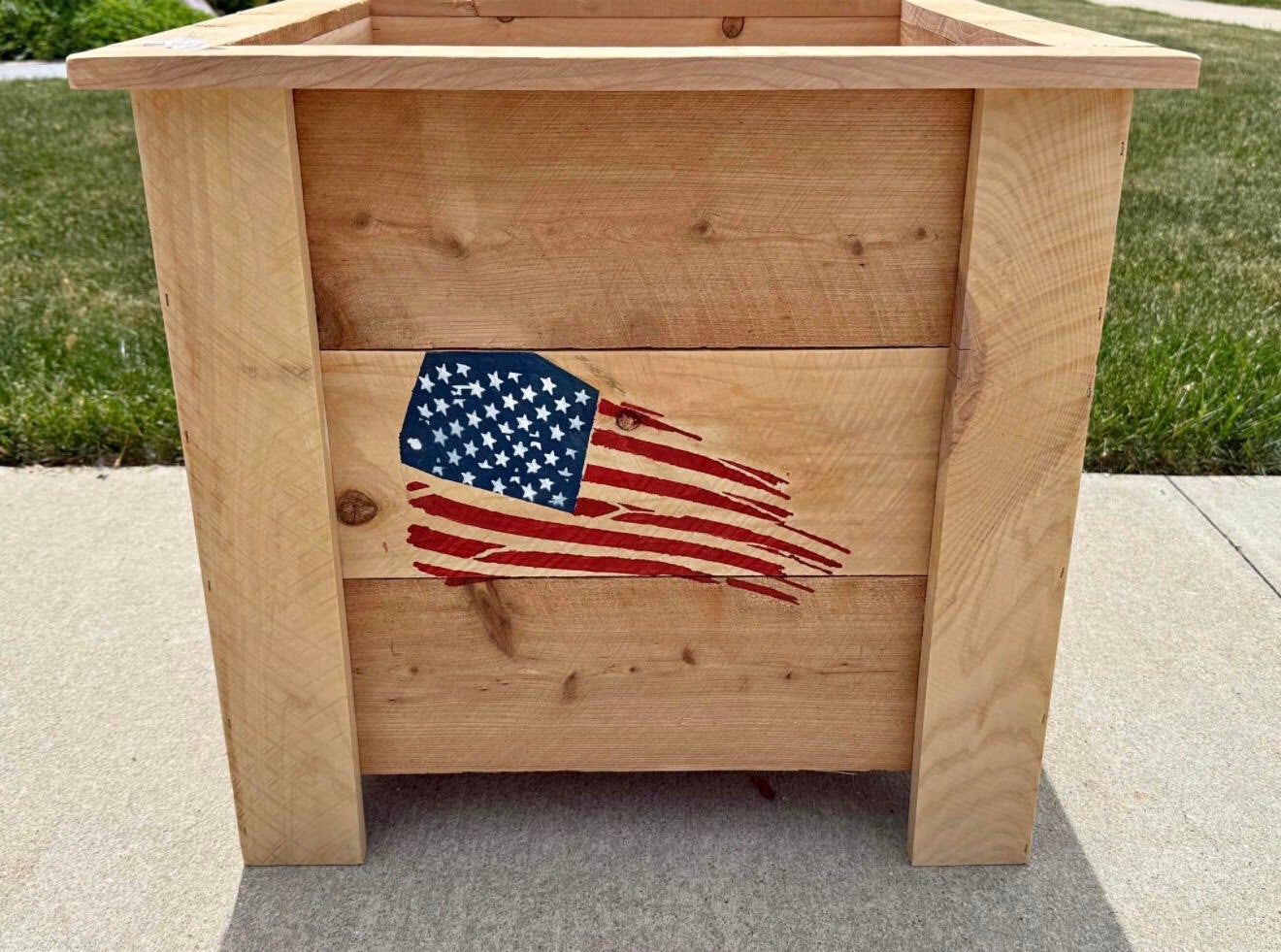 Distressed American Flag Cedar Planter Box