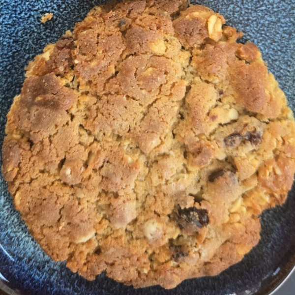 Oatmeal raisin cookies