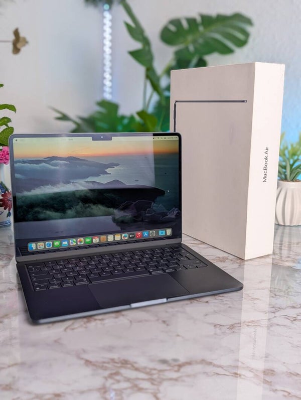 MacBook Air M3 8 ciclos