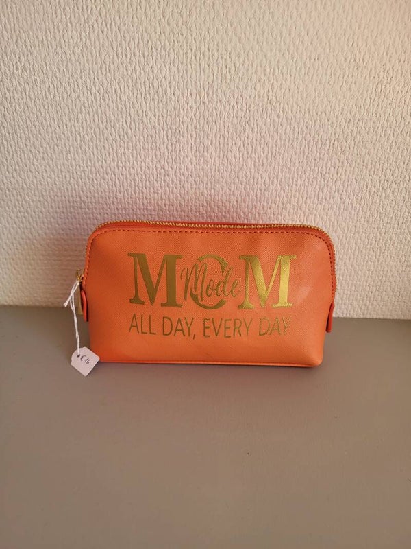 Boutique make-uptas coraal - Mom