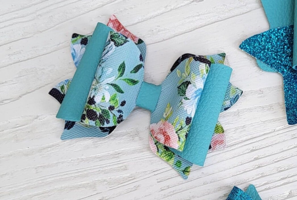 Strik tropical flower