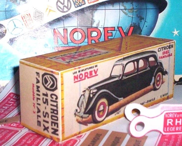 Reproduction boites Norev ancienne 1er série  Citroen  traction 15 Six