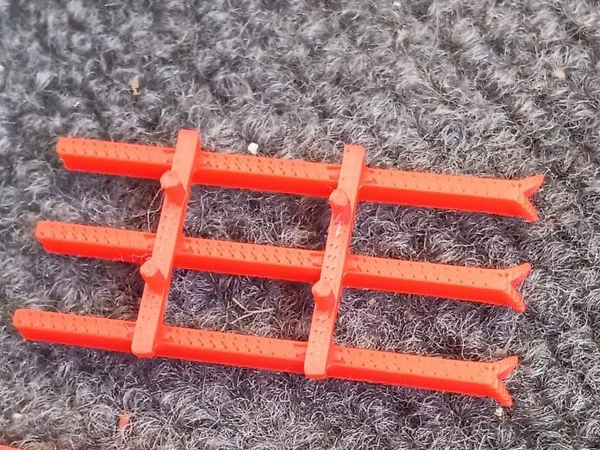 Skis rouge pour modèles Renault 18 Matra Bagheera  Norev