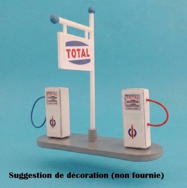 Car-Horse kit pompes a essence station service avec mat publicitaire et socle.