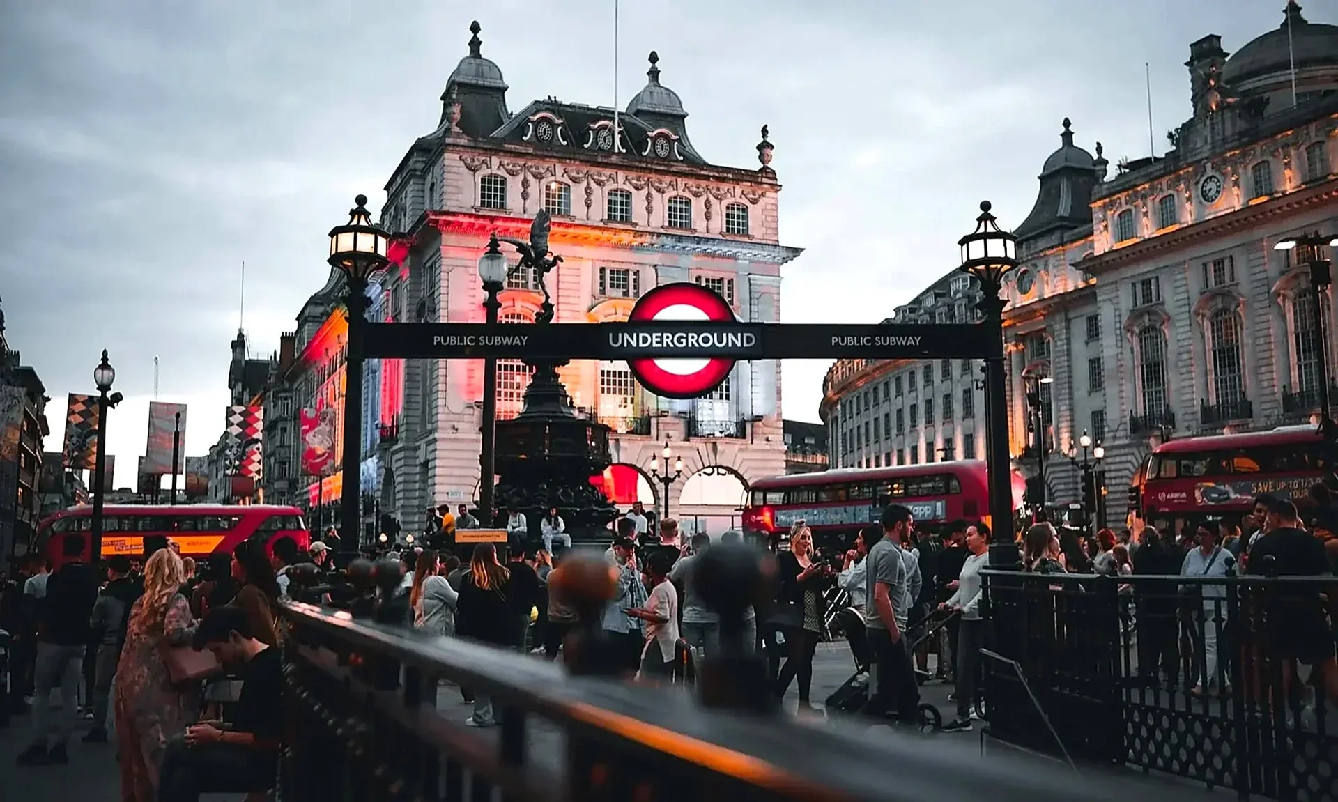 Flossies Fine Foods milkman West London delivering fresh milk and dairy supplies to cafes in Paddington, Soho and Holland Park near Piccadilly Circus