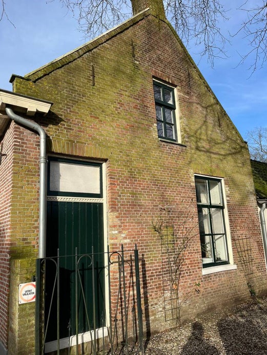 Gevel woning voor behandeling