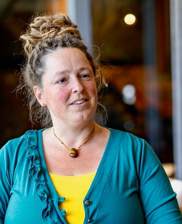 Samen in gesprek over omgaan met ziekte van een geliefde