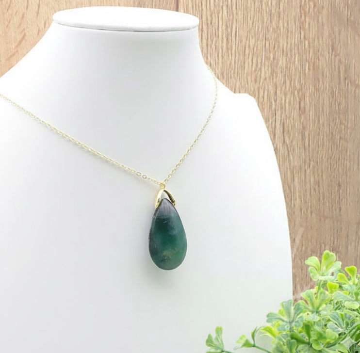 Collier avec pendentif fluorine bleu