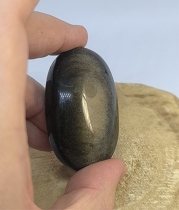 Galet Obsidienne Dorée