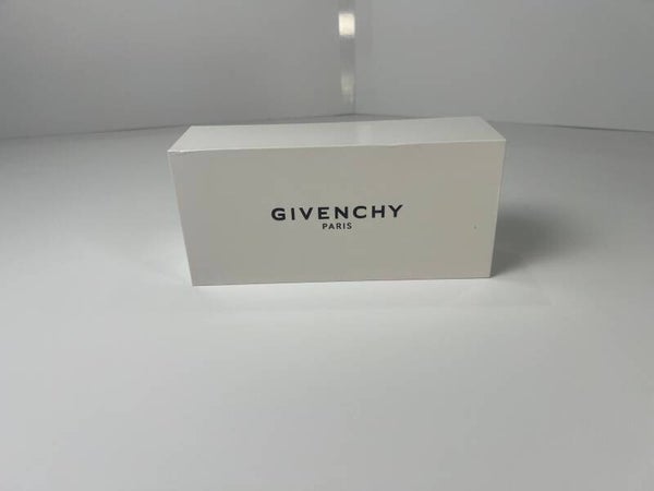 GIVENCHY
