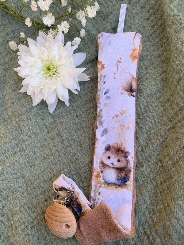Accroche tétine douce forêt 🌳🦔