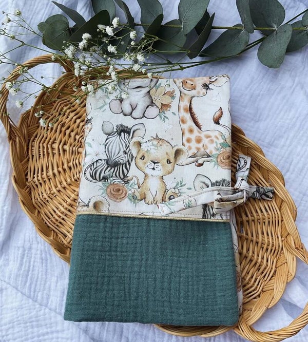 Protège carnet de santé savane verte