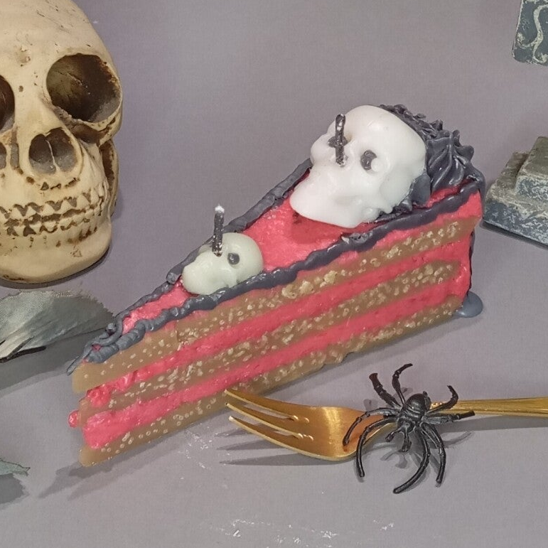 Tortenstück *Totenkopf*