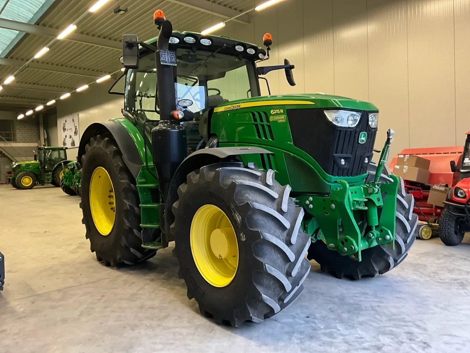 2015 John Deere 6215R