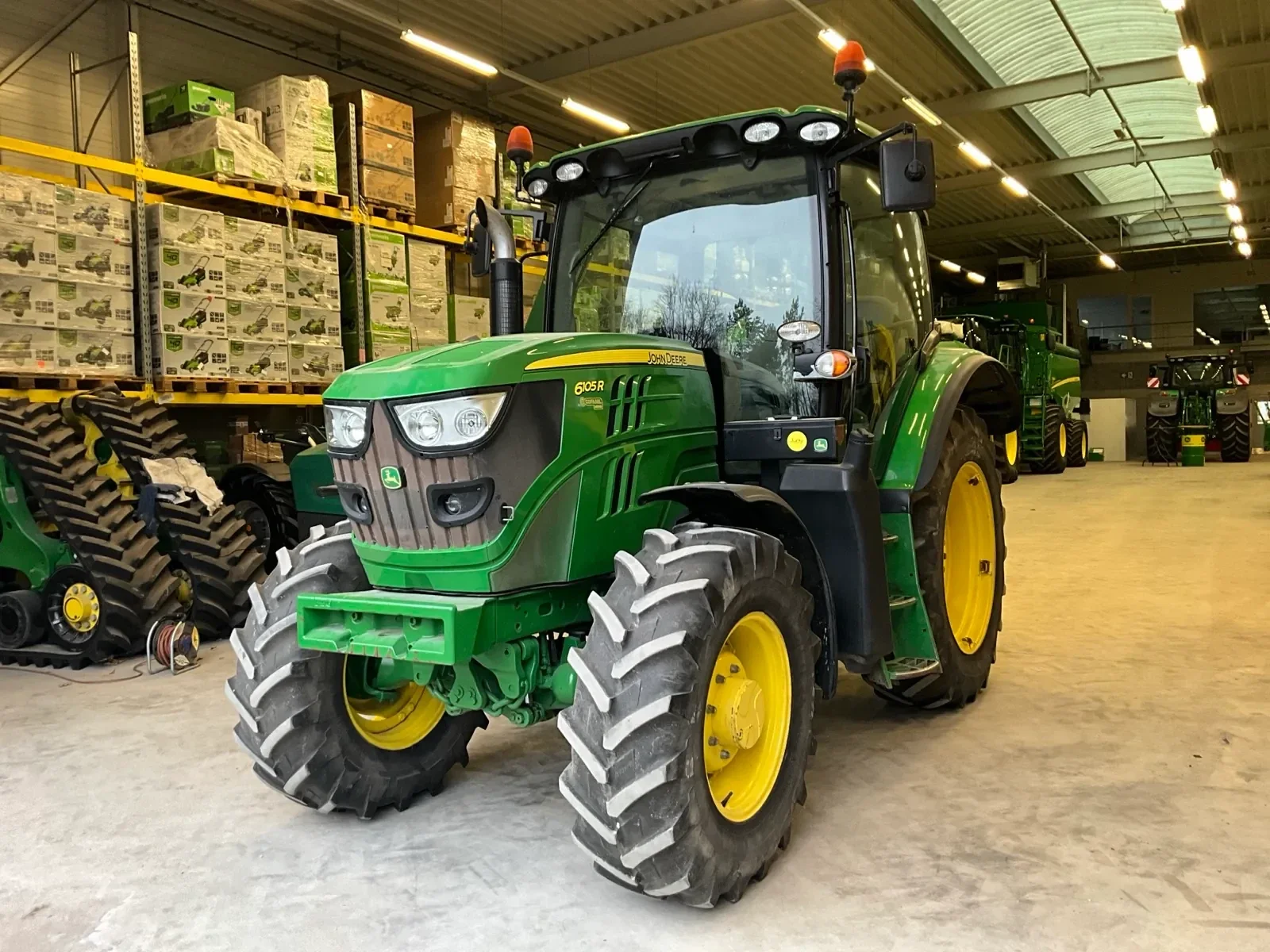 2013 John Deere 6105R