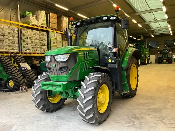 2013 John Deere 6105R