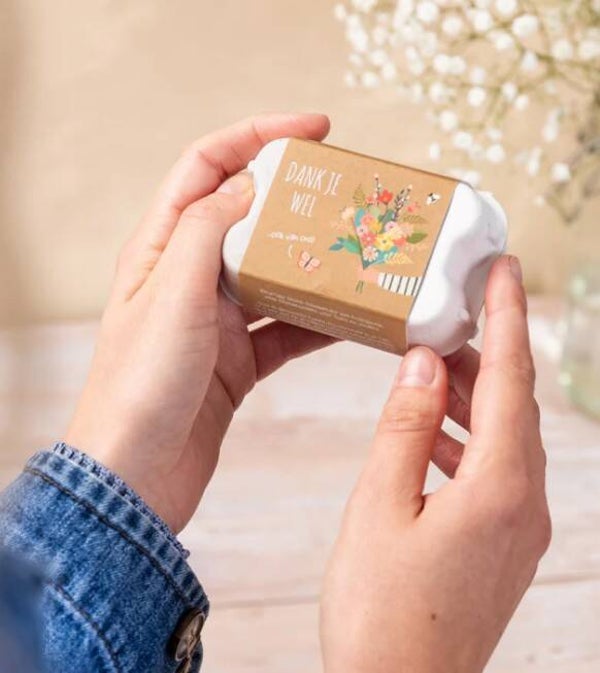 Eierdoosje DANK JE WEL met bloembommetjes