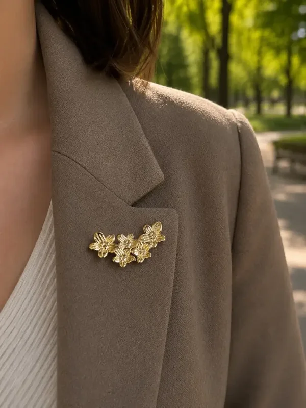 Broche en acier inoxydable - Bouquet cinq fleurs W167