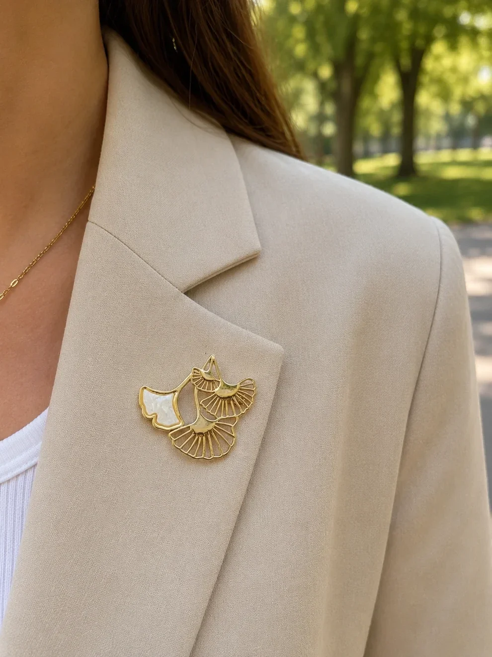 Broche acier inoxydable - Fleurs de ginkgo et nacre W161