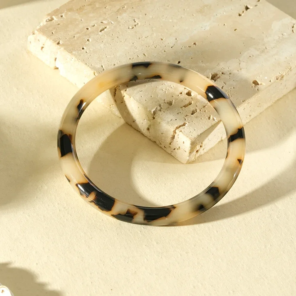 Jonc fin en acrylique organique - Leopard  Fondu W149