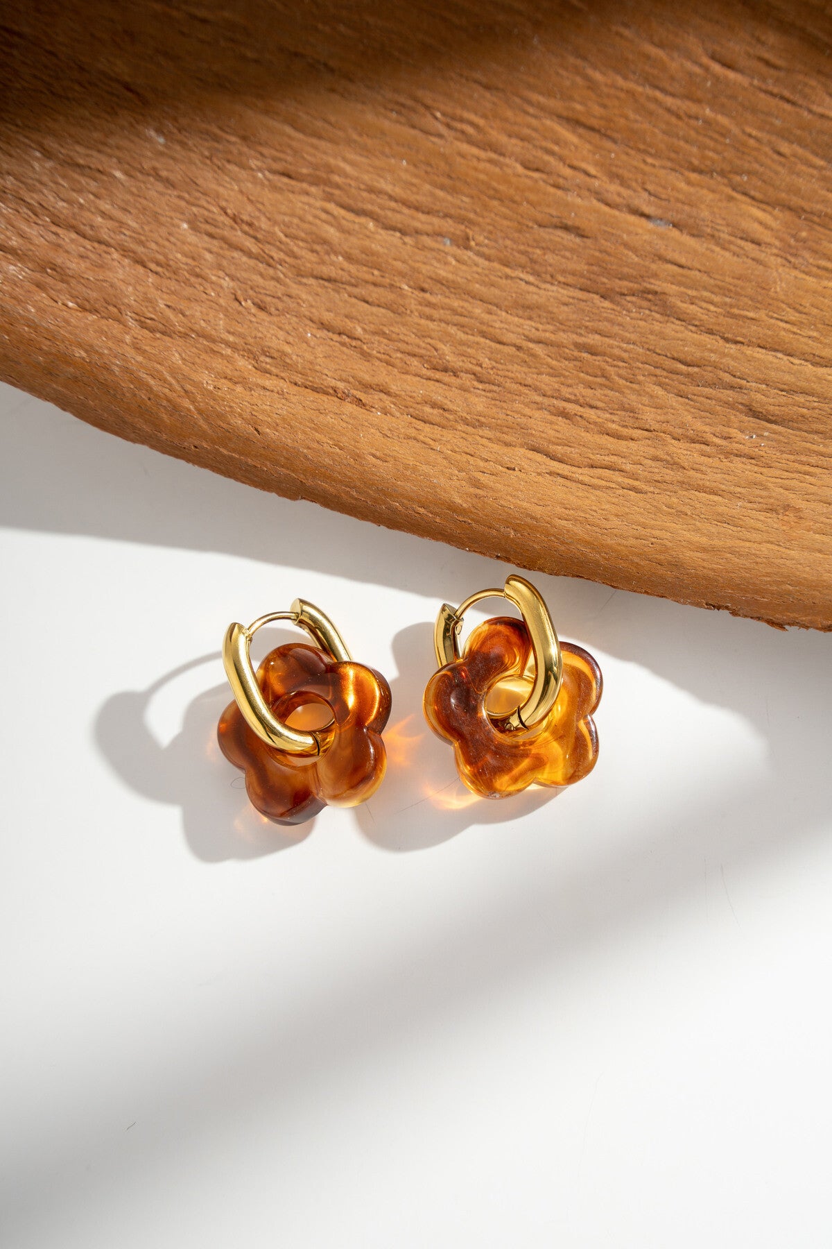 Boucles d'oreilles acier inoxydable et pampilles fleurs - Brunes