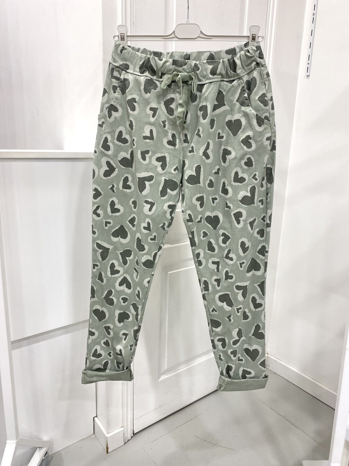 Pantalon strech impression coeurs - Kaki