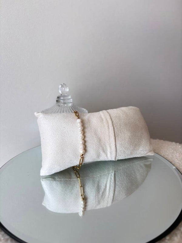 'gold' pearl armband