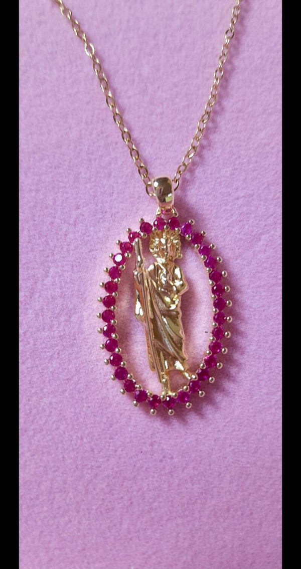 Sainte Vierge dans anneau de rubis