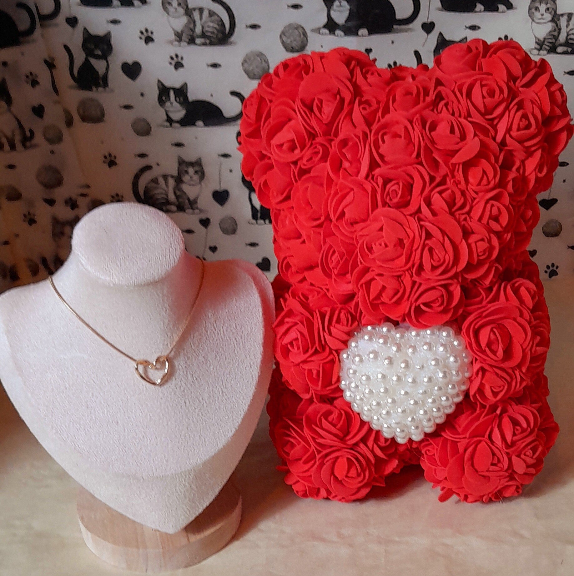 Ourson roses rouge avec collier coeur