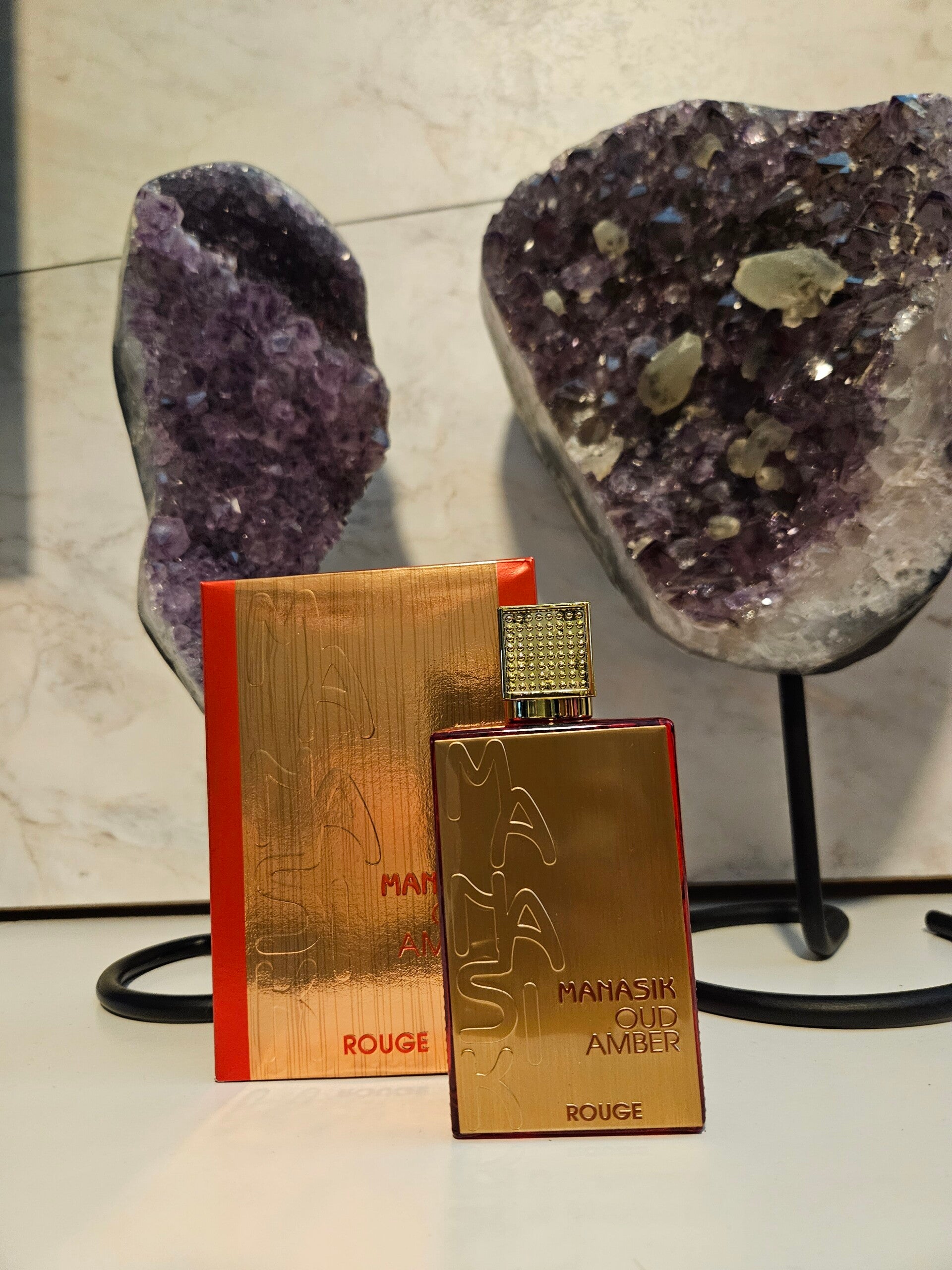 Manasik oud amber rouge