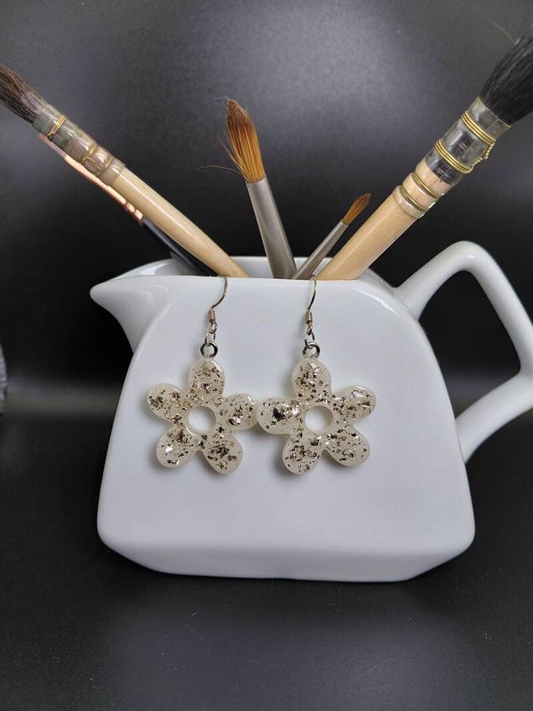 Fleur blanche argent