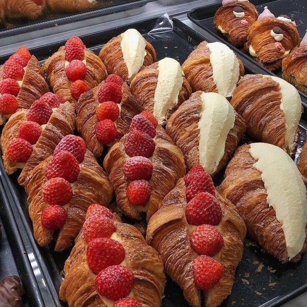 Ultimate Fruits and Cream Croissant