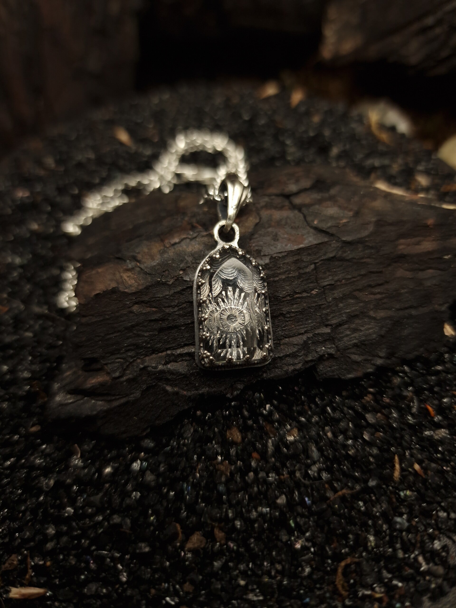 Alseeing eye pendant | clear quartz | curiosity cabinet