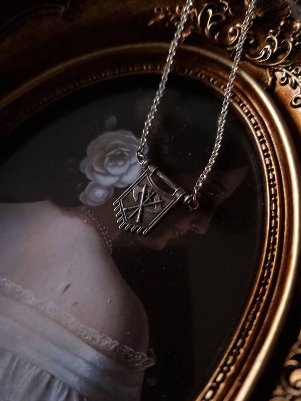 The warrior banner necklace | MTO | Nox ex libris