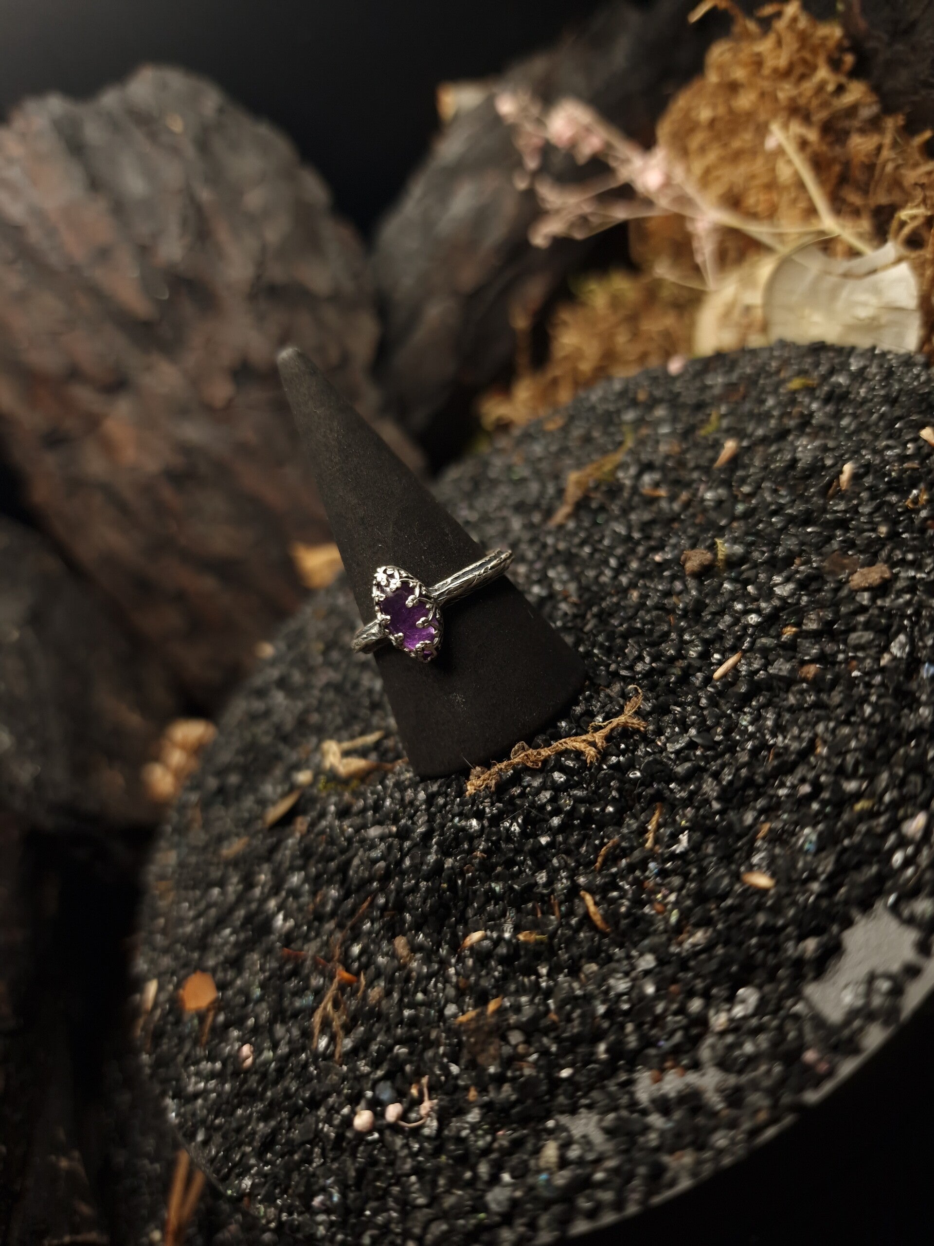 The mage Ring | size 18 | Amethyst | Nox Ex Libris