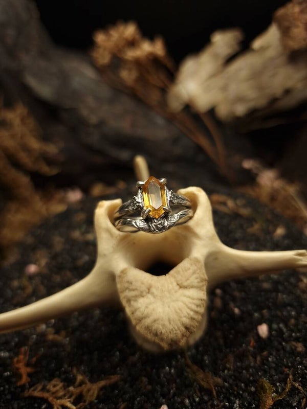 The yellow rose Ring | size 18 | Burned Amethyst | curiosity cabinet