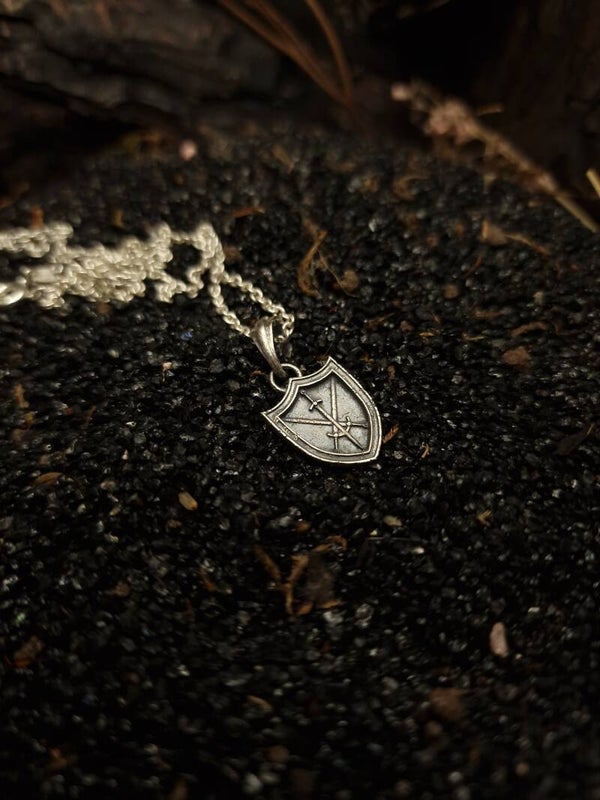 The warrior shield pendant | MTO | Nox ex libris