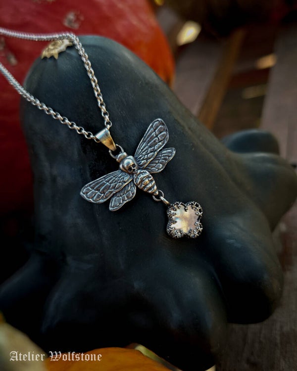 Death can be kind | One of a Kind pendant | mother of pearl | Regina