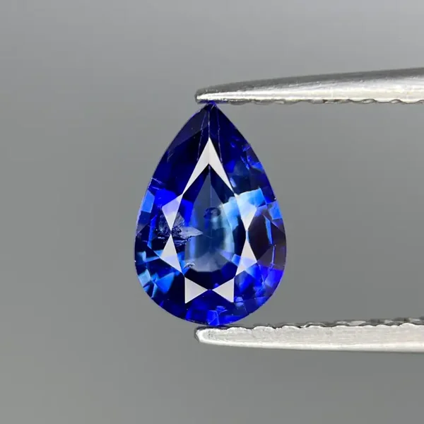 saphir bleu du ceylan naturel