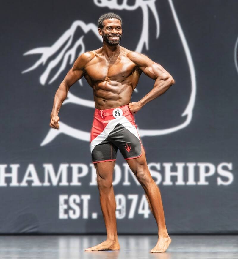 Jarett – Online Fitness Coach and Founder of Balanced Body Blueprint