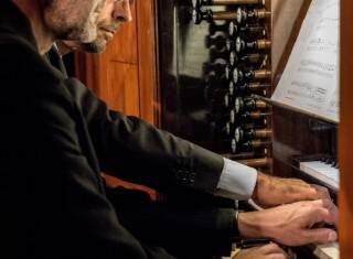orgue-4-mains-poznan-couleur-standard.jpg