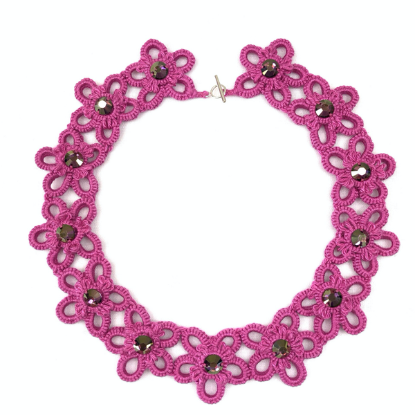 Necklace Bloom in Fuchsia
