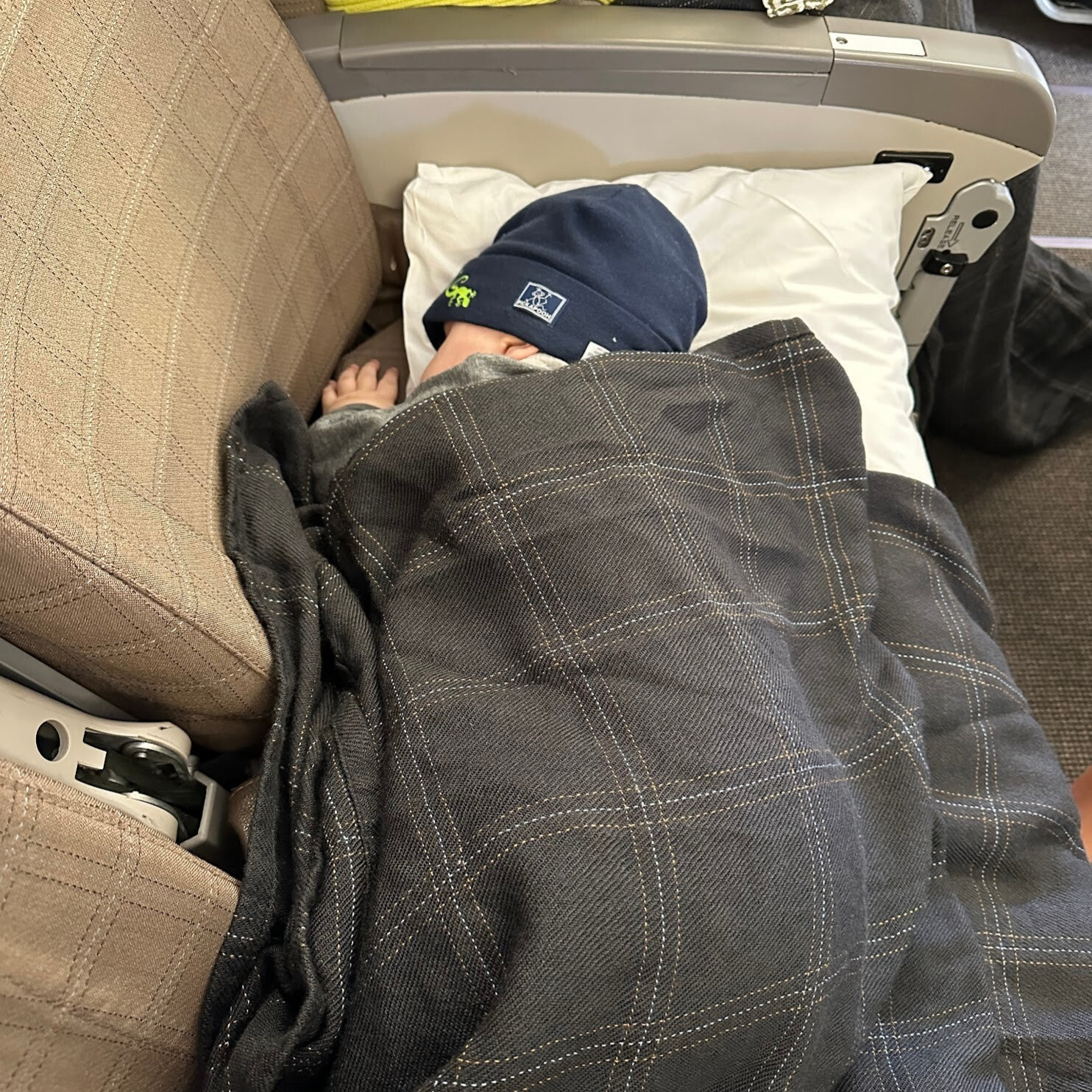 Mittelplatz frei im Flugzeug