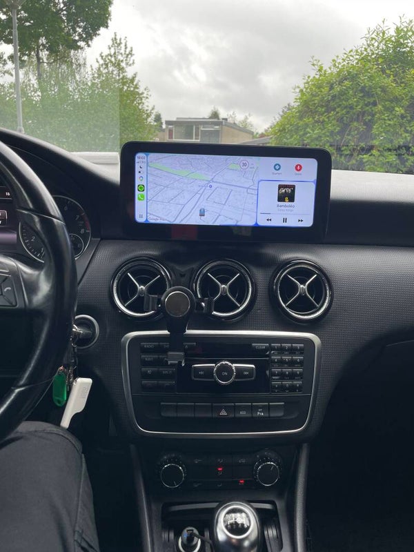 Mercedes Benz CLA