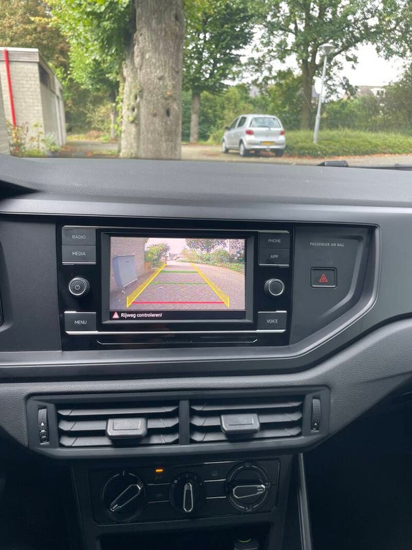 Volkswagen Polo OEM camera