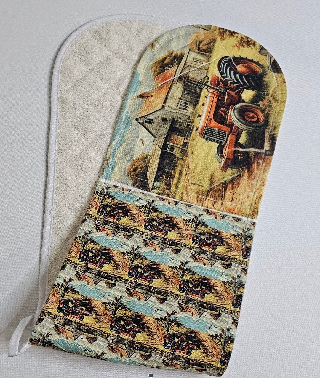Tractor double quilted oven gloves