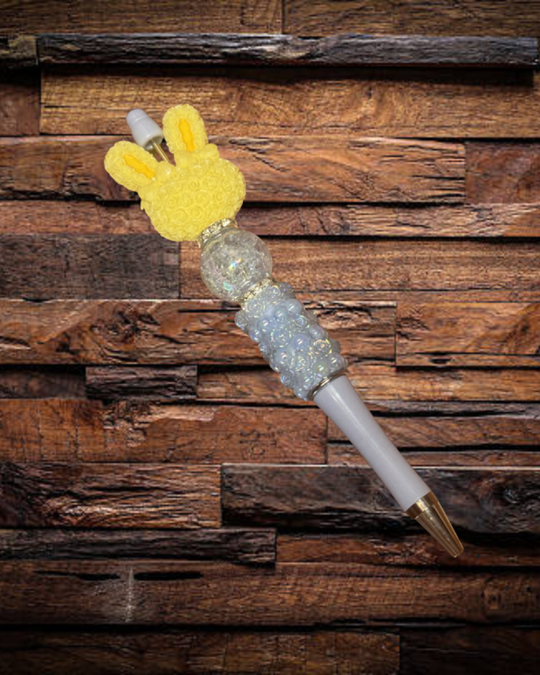 Yellow Rose Easter Bunny Pen