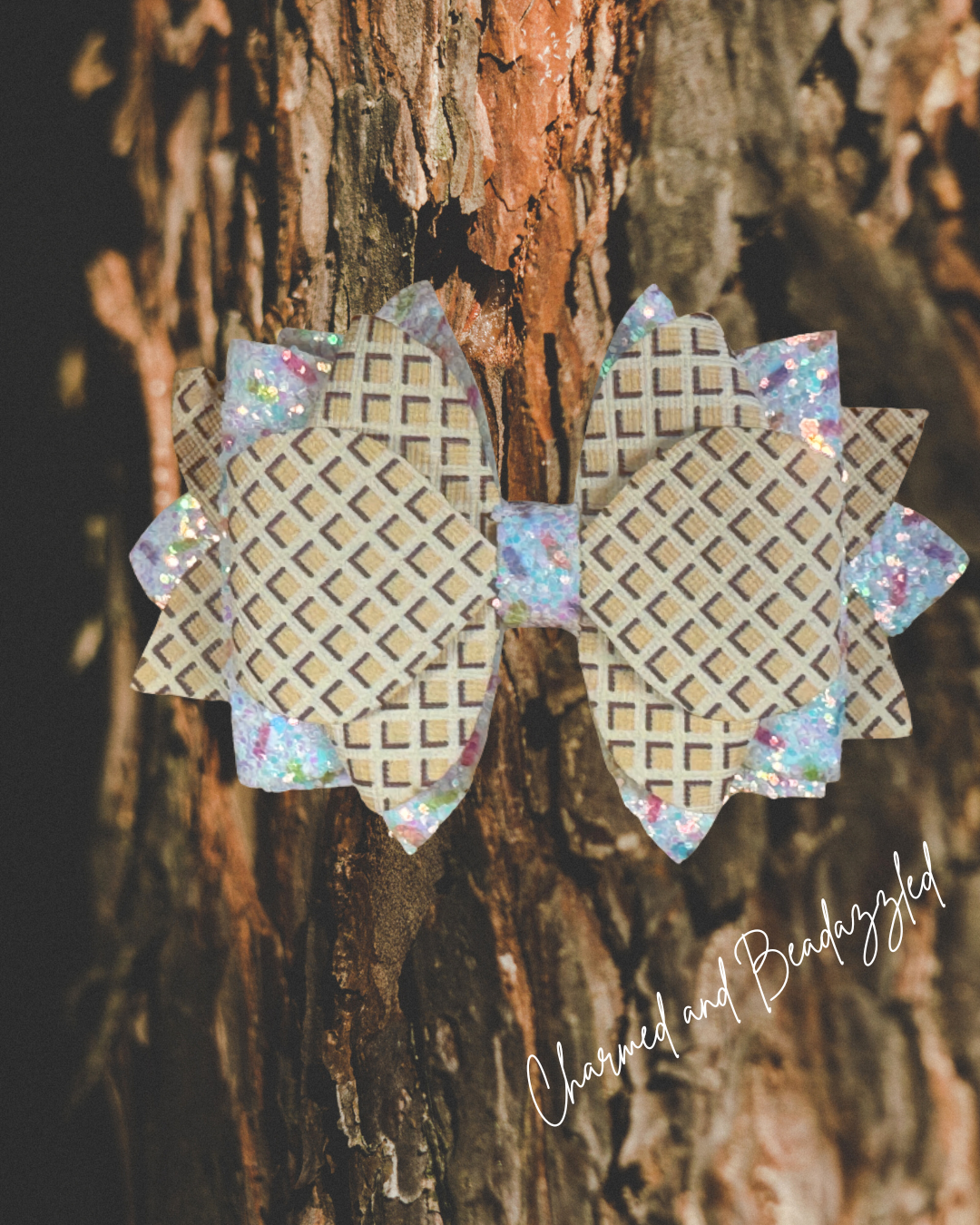 Waffle Sprinkle Large Bow Straw Charm