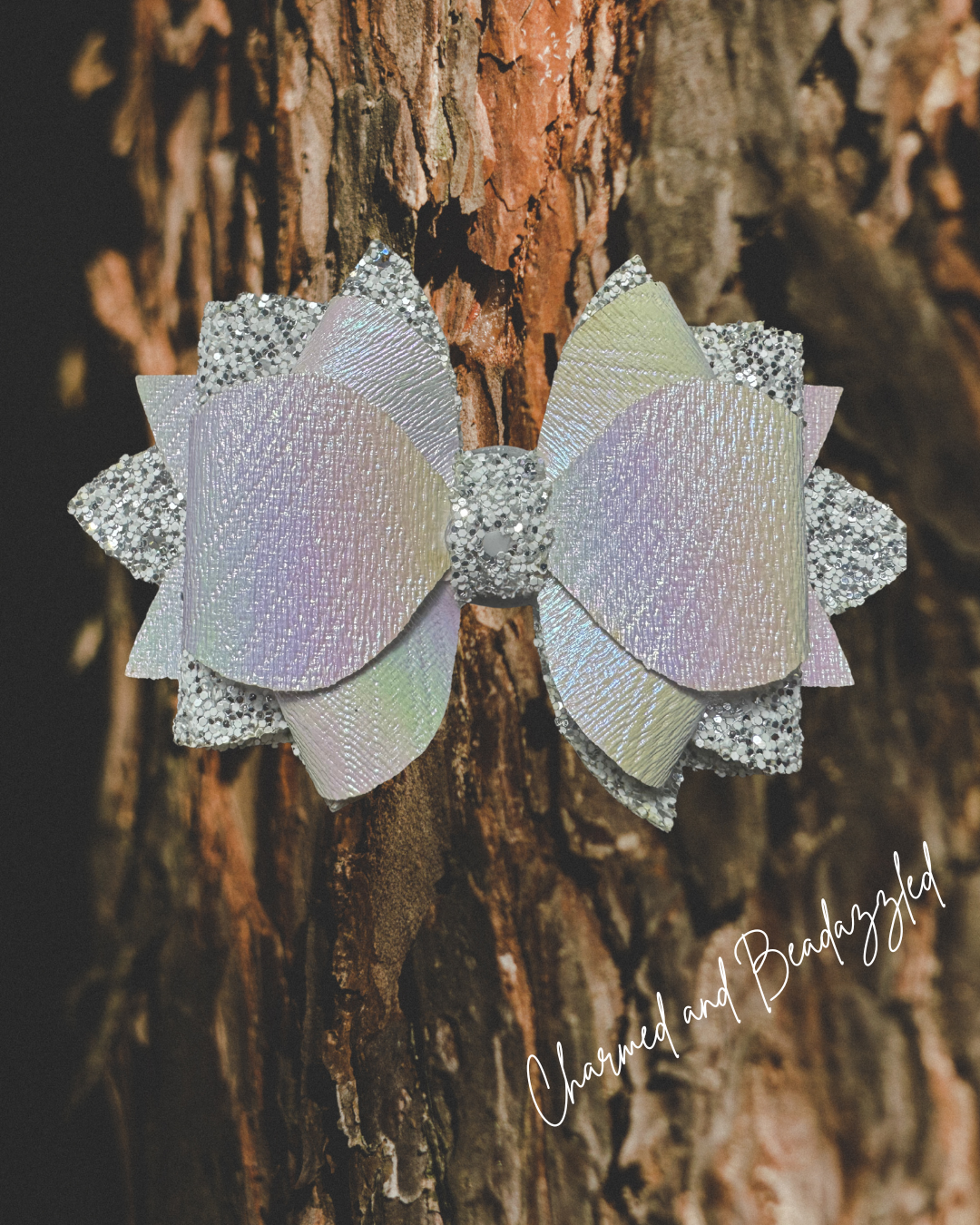 Medium Silver Shimmer Bow Straw Charm